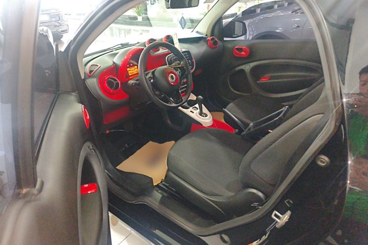 Used smart fortwo 2018 1.0L 52kW Hardtop Dynamic Version China V
