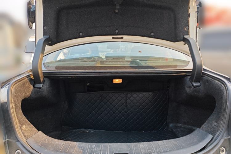 Used BYD Qin New Energy 2015 1.5T Dual-Crown Flagship Edition Trunk