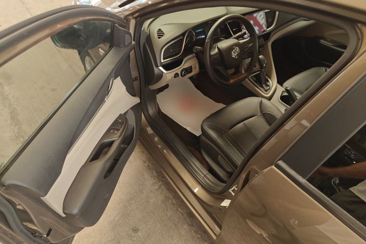 Used Buick GT 2016 15N Automatic Elite Edition Driver Seat