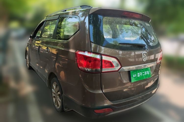 Used Baojun 730 2014 1.5L manual Comfort ESP version 7 seats Rear Left 45 Deg