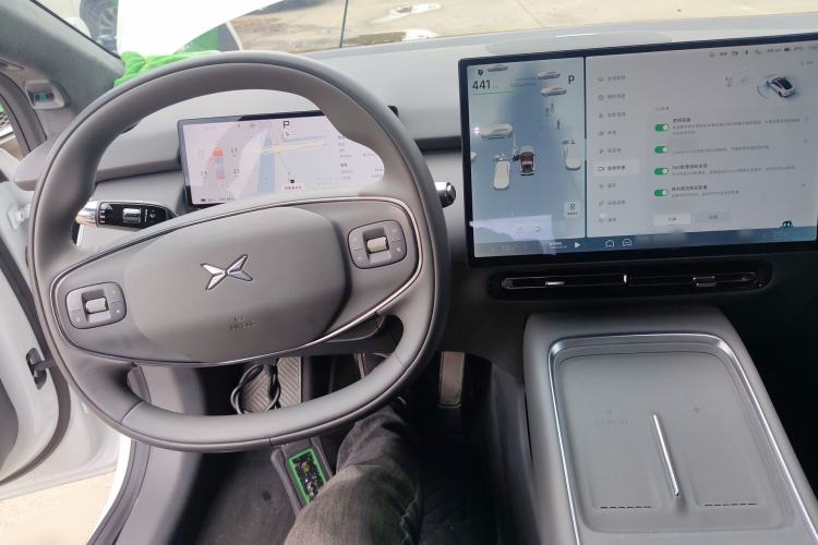 Used XPeng P7+ 2024 Long-Range Max Center Console