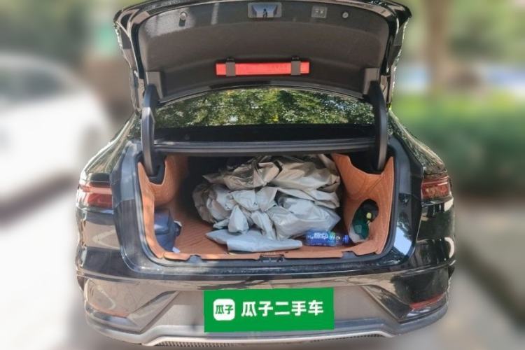 Ojetý BYD Han 2025 DM-i 125KM Elite Model