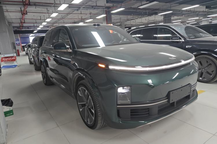 Used Li Auto L9 2025 Ultra Smart Refreshed Edition Front Right 45 Deg