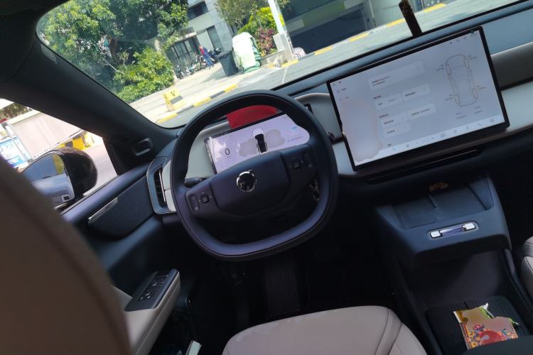 Used Volvo Volvo XC70 Plug-in Hybrid 2026 Model Two-Wheel Drive Long-Range Core
