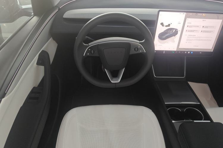 Used Tesla Model Y 2025 Rear-Wheel Drive First Edition
