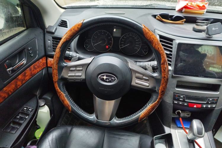 Used Subaru Outback 2011 2.5i Luxury Navigation Edition