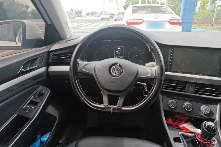 Used Volkswagen Bora 2019 Revised Version 1.5L Manual Fashion Edition China VI Standard
