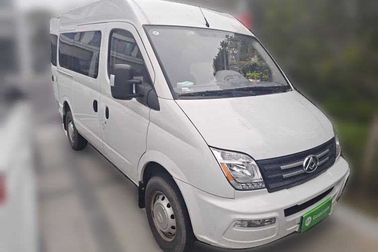 Used SAIC MAXUS Xintu V80 2023 2.0T AMT Classic Aoyuntong Short Wheelbase Mid-Roof 5/6-Seater Front Right 45 Deg