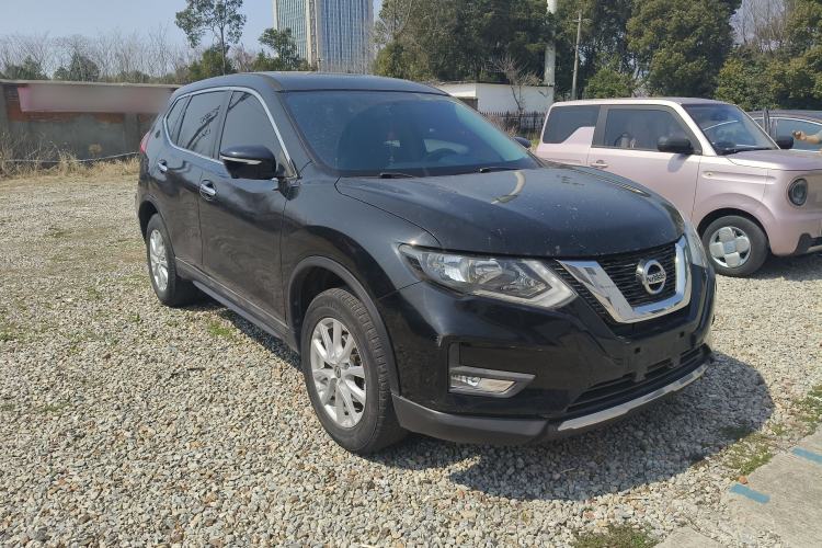 Used Nissan X-Trail 2017 2.0L CVT Comfort Edition 2WD Front Right 45 Deg