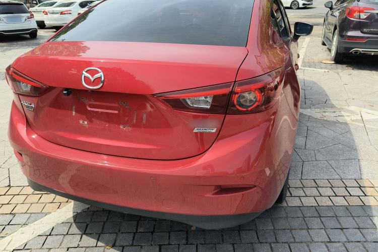 Used Mazda 3 Axela 2017 Sedan 1.5L Automatic Luxury Model China VI Standard
