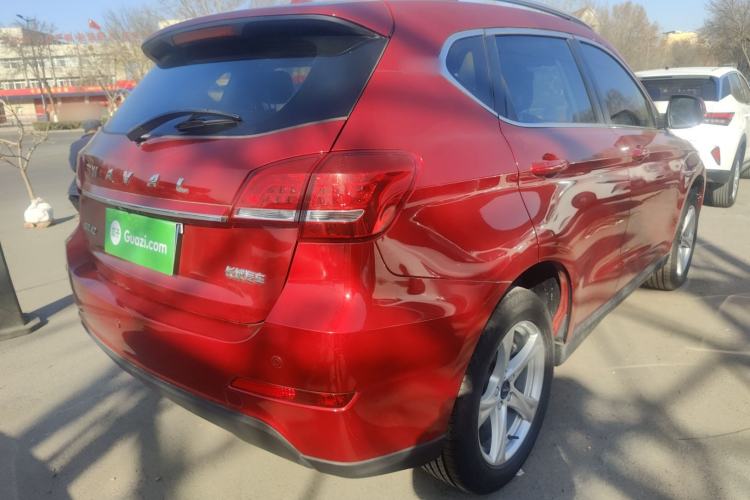 Used Haval H2 2018 Chuanxiang Edition Red Badge 1.5T Dual-Clutch Two-Wheel Drive Fashionable Model
