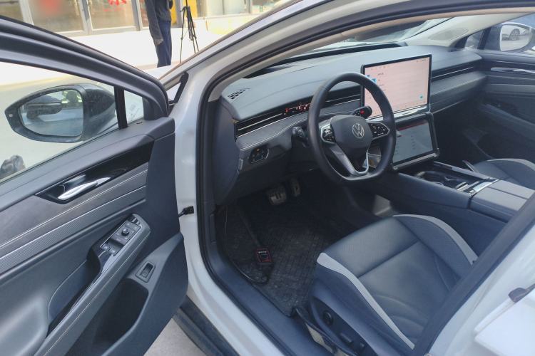 Used Volkswagen ID.7 VIZZION 2024 PRO Model Driver Seat