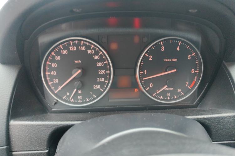 Used BMW X1 2014 sDrive18i Leading Model
