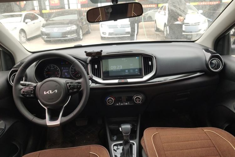 Used Kia kx1 Stonic 2021 1.4L CVT Sunroof Model
