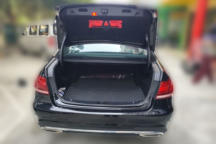 Used Mercedes-Benz E-Class 2015 Facelift E 200 L Sport Edition
