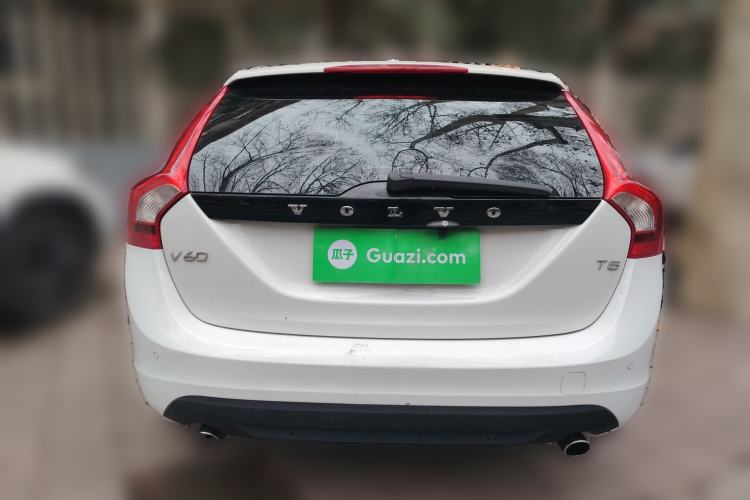 Used Volvo V60 2013 T5 Comfort Edition