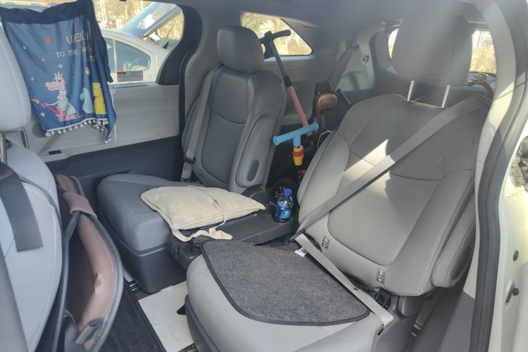 Used Toyota Granvia 2023 2.5L Hybrid Prestige PLUS Edition