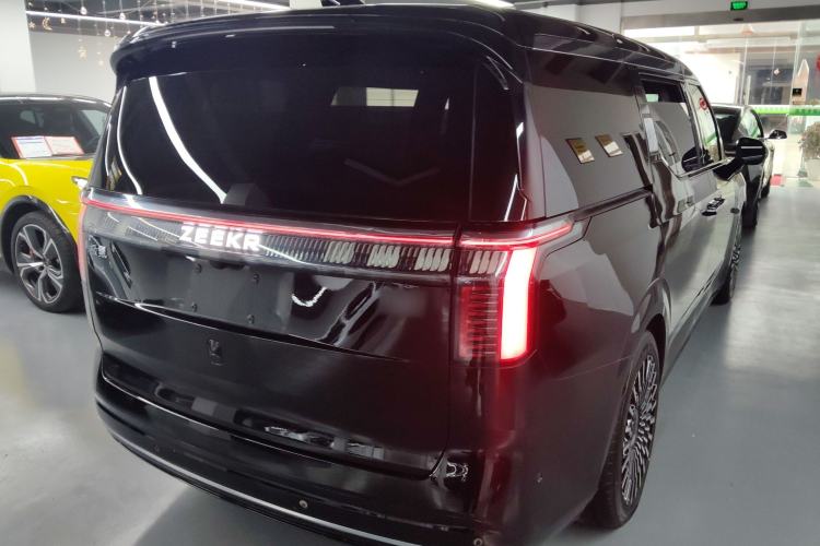 Used Zeekr 009 2022 WE Edition Rear Right 45 Deg