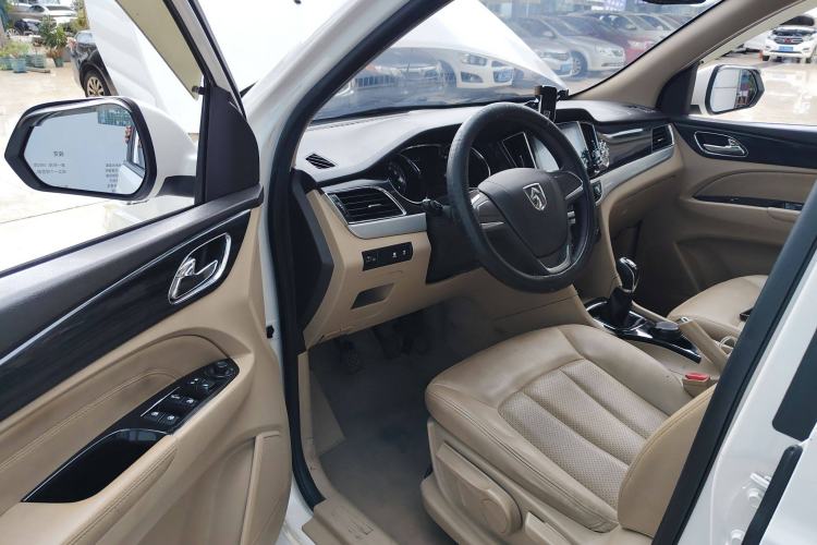 Used Baojun 730 2016 1.5L Manual Comfort Version 7 Seats China V Emission Standard