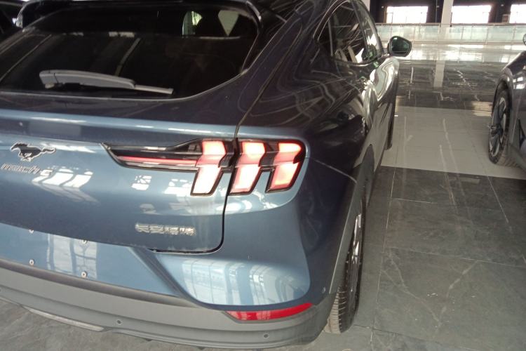 Used Ford Mustang Mach-E 2021 Leap Edition Rear-Drive Version (Standard Range)
