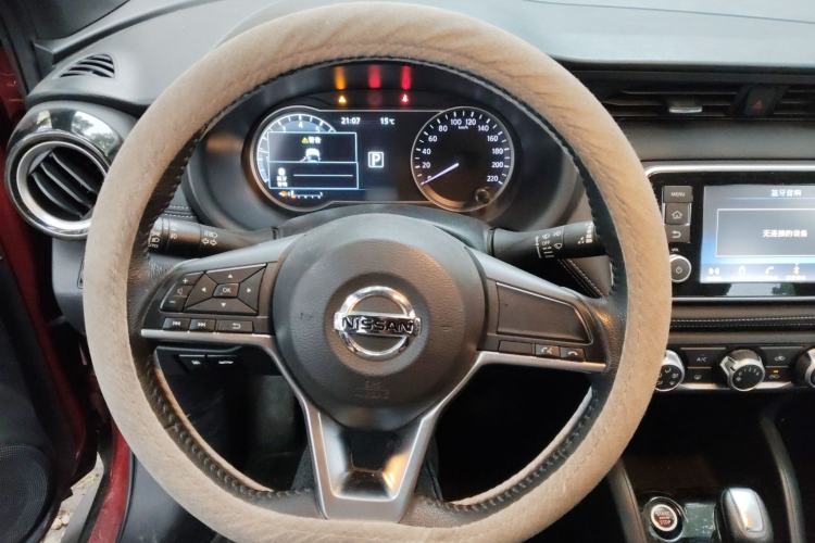 Used Nissan Kicks 2017 1.5L CVT Smart Drive Edition Steering Wheel