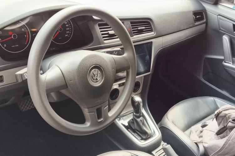 Used Volkswagen Lavida 2013 Revised Version 1.4 TSI DSG Comfort Edition Center Console