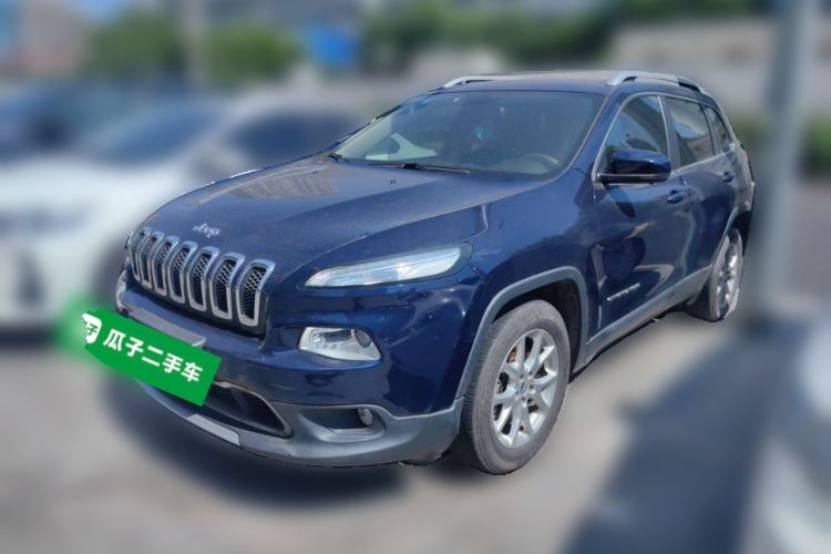 Used Jeep Cherokee 2017 2.0L Superior Edition Guazi used car, China used car export, Used car for sale, Used Jeep cars, Cheapest cars for sale