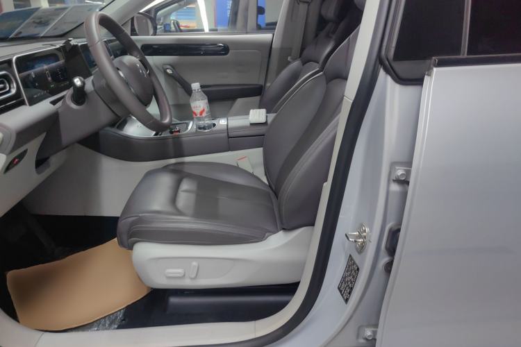 Used Leapmotor C11 2023 Extended-Range 285 Comfort Edition Left Front Seat