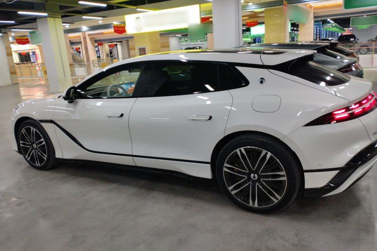 Used Denza Z9GT 2024 1100 Four-Wheel Drive Ultra Version Exterior 3