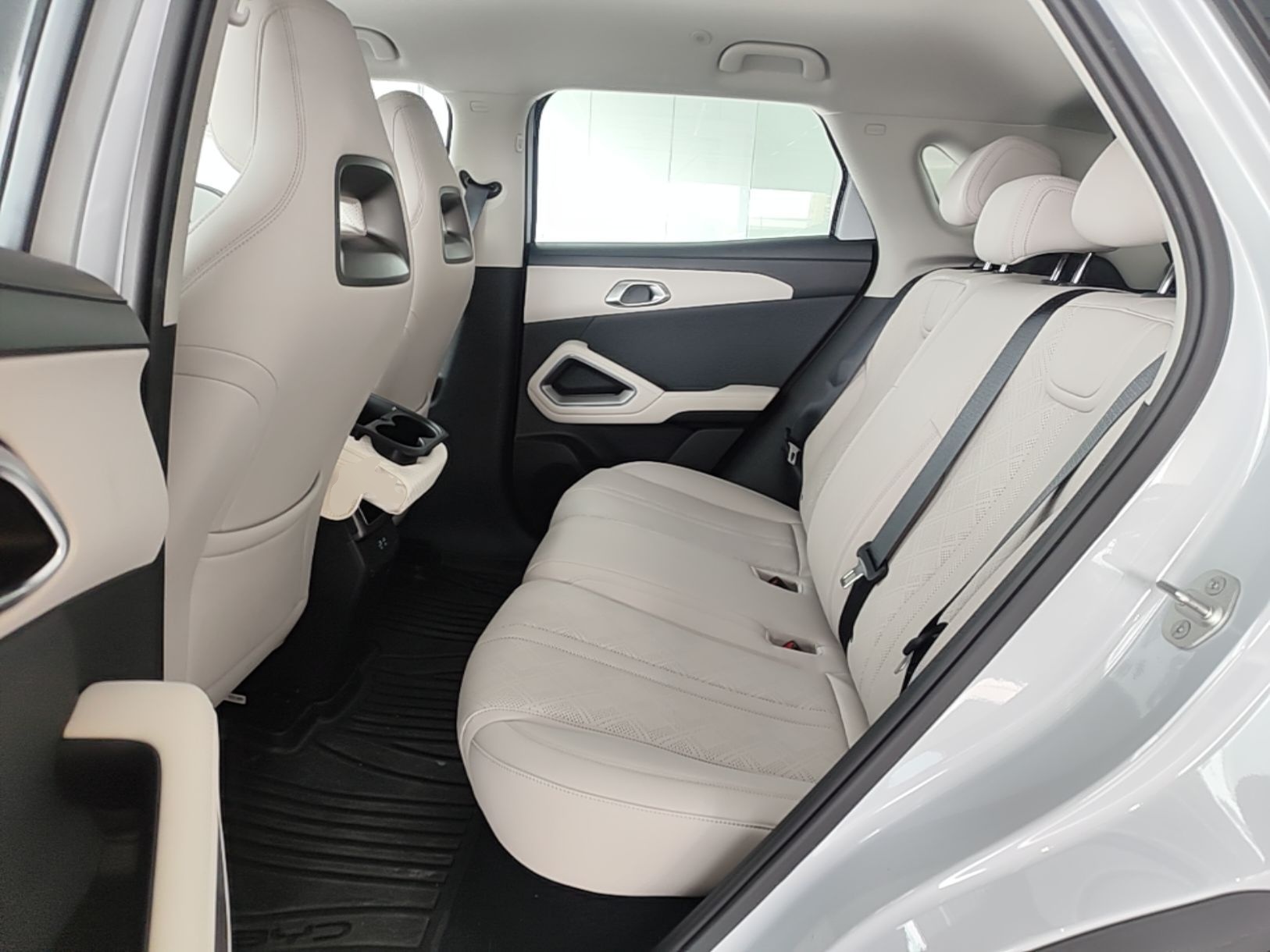 BYD Yuan UP 2025 Intelligent Driving Version 401 km Leading Edition — снимка 20