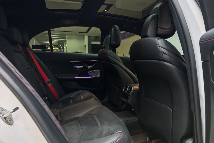 Used Mercedes-Benz C-Class AMG 2024 AMG C 43 4MATIC Interior 9