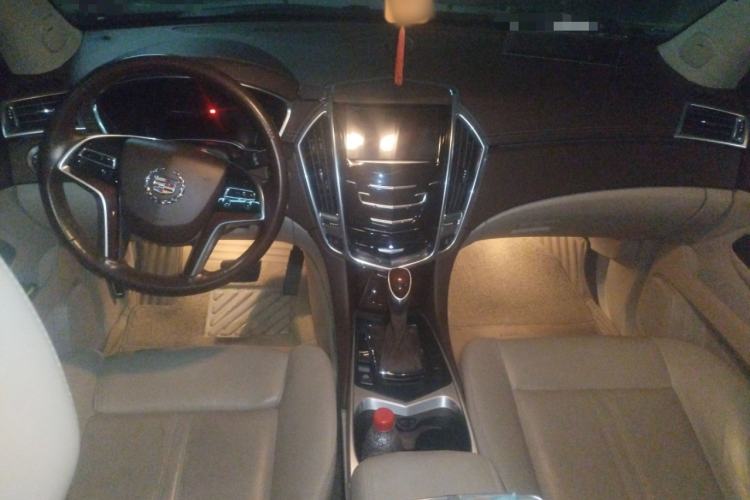 Used Cadillac SRX 2013 3.0L Elite Model Center Console