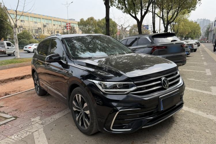 Used Volkswagen Tiguan L 2022 330TSI Automatic Two-Wheel Drive R-Line Enhanced Edition
