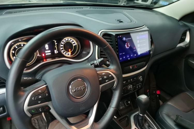 Used Jeep Cherokee 2016 2.4L Leading Edition