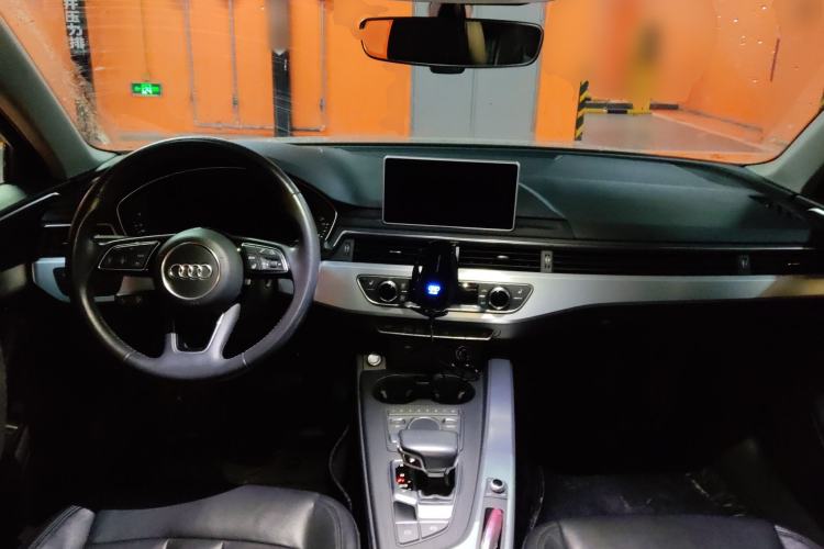 Used Audi A4L 2018 30th Anniversary Edition 40 TFSI Fashion Model