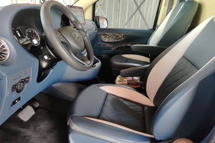 Used Mercedes-Benz Vito 2021 2.0T Elite Version 8 Seats Left Front Seat