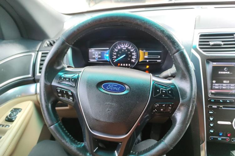 Used Ford Explorer 2016 2.3T Elite Edition Steering Wheel