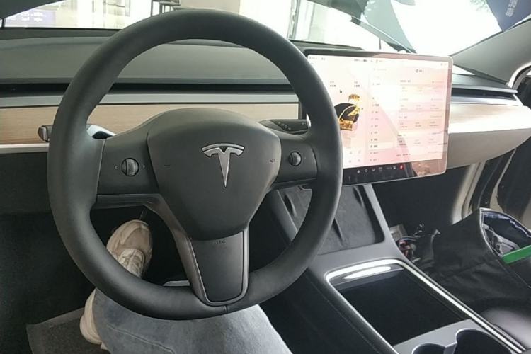 Used Tesla Model 3 2022 Rear-Wheel-Drive Version Center Console