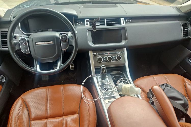 Used Land Rover Range Sport 2017 3.0 SC V6 HSE DYNAMIC Center Console