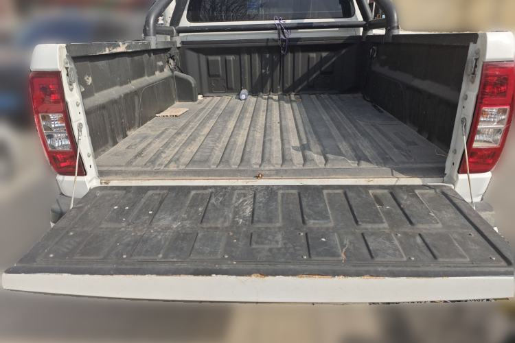 Used Huanghai Xiao Niu 2021 2.4L N1 Manual Gasoline Two-Wheel Drive Chuanfu Type Extended Flat-Bottom Cargo Bed 4K22
