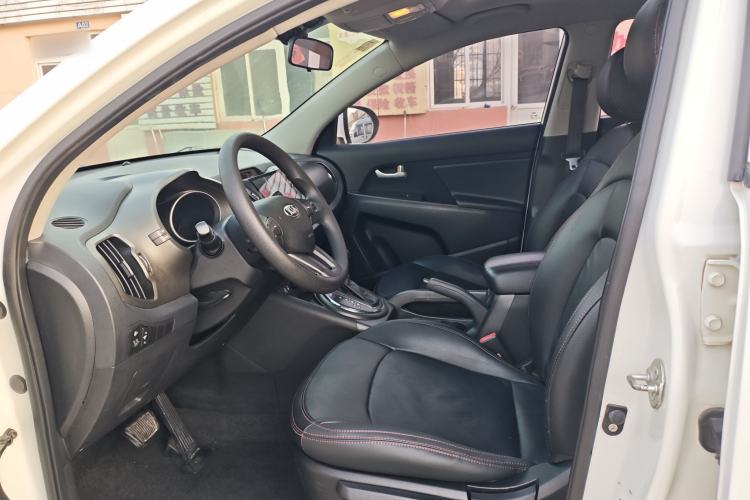 Used Kia Sportage R 2016 2.0L Automatic Two-Wheel Drive GL Interior 3