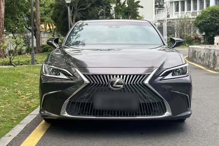 Used Lexus ES 2020 200 Excellence Edition Exterior 8