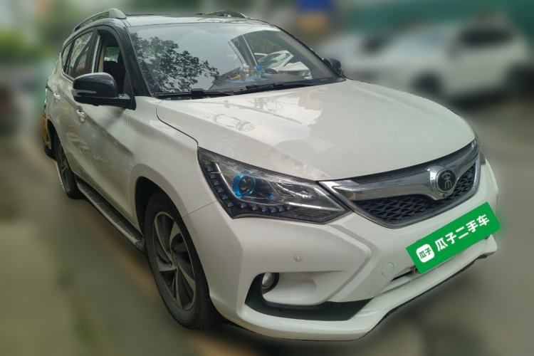 Used BYD Song 2016 2.0TID Automatic Prestige Edition Front Right 45 Deg