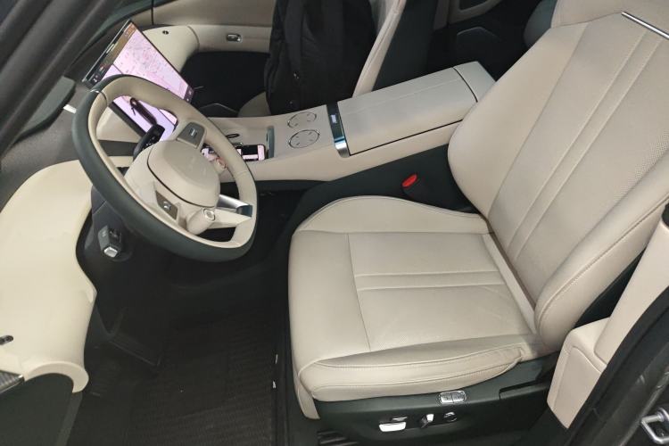 Used Xiaomi Auto YU7 2025 Ultra-Long Range High-Performance All-Wheel-Drive Max Edition
