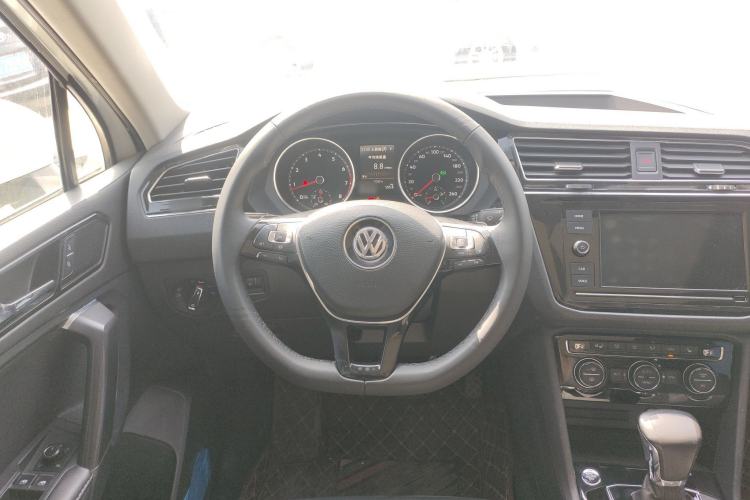 Used Volkswagen Tiguan L 2018 Facelift 330TSI Automatic Two-Wheel Drive Luxury Edition
