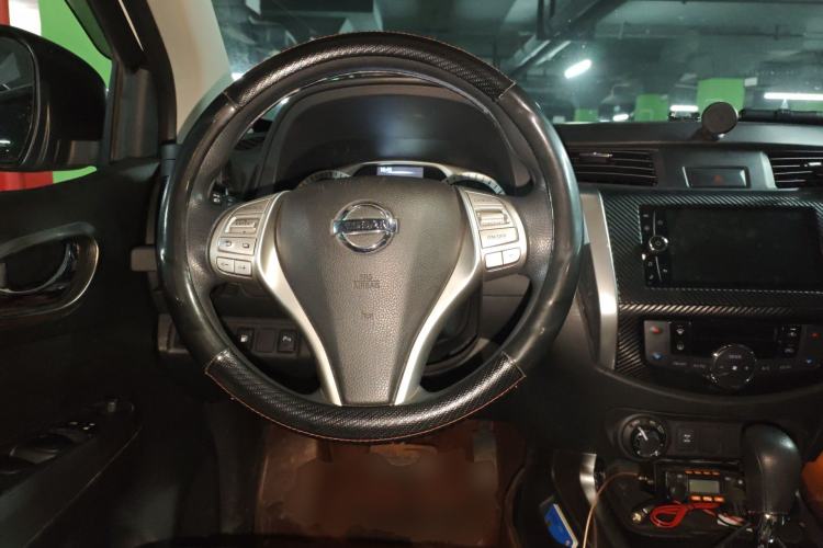 Used Nissan Terra 2018 2.5L Automatic 4x4 Luxury Edition Steering Wheel
