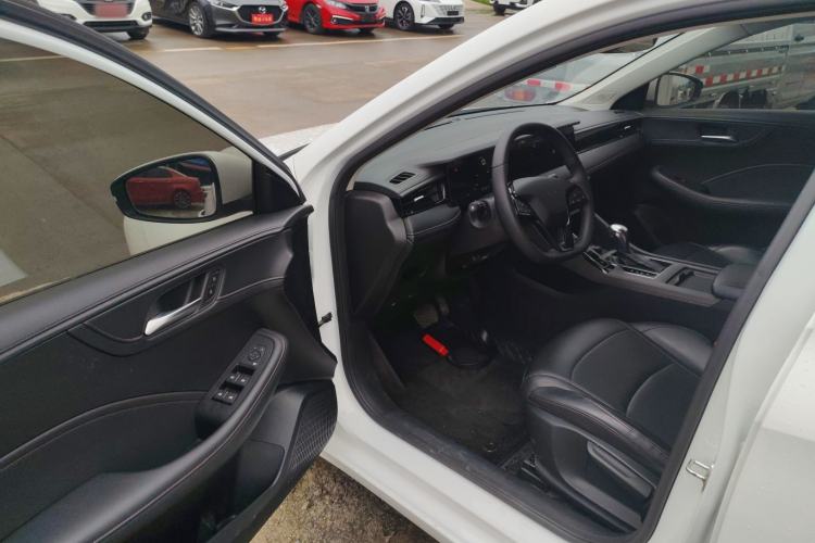 Used Roewe i5 2023 1.5L CVT Luxury Edition
