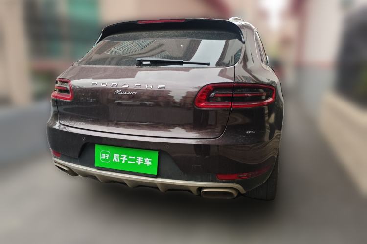 Used Porsche Macan 2016 Macan 2.0T Rear Right 45 Deg