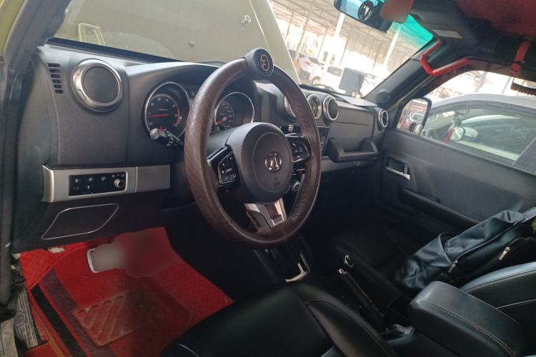 Used BAIC Off-Road BJ40 2016 40L 2.3T Automatic All-Wheel Drive Premium Edition Center Console