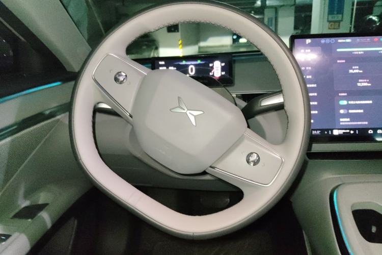 Used XPeng MONA M03 2024 620 with Ultra-Long Range Steering Wheel